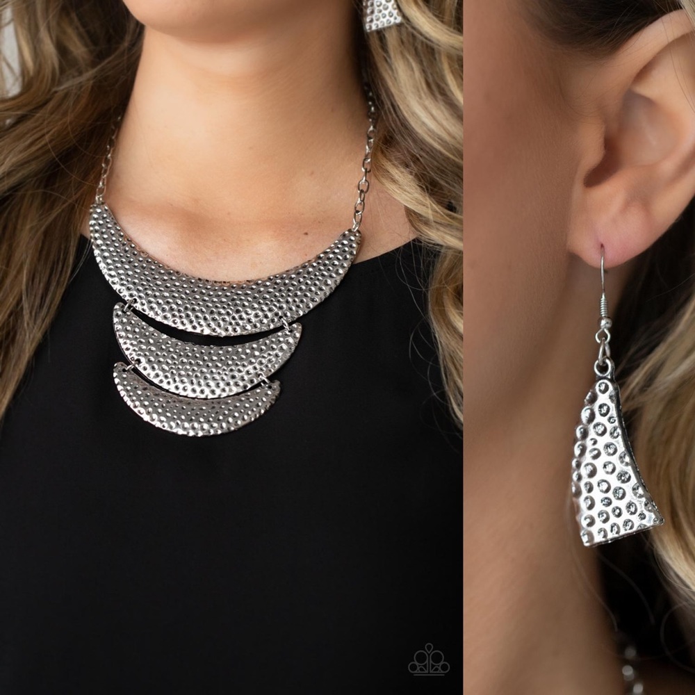 ❤️Moonwalk Magic Necklace Set